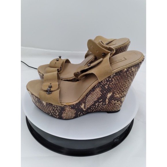 BCBGMaxazria Faux snakeskin 5.5" wedge heel size 39.5 EU, 8.5 US - Picture 3 of 7